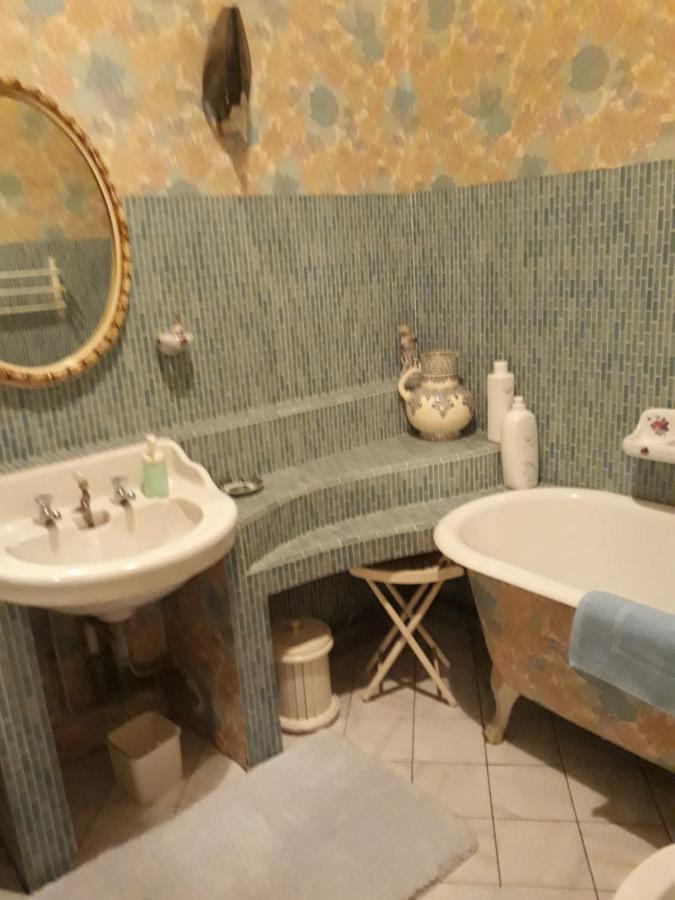 Chez Virginie - Chambre Du Bourg Lourdes Exterior photo